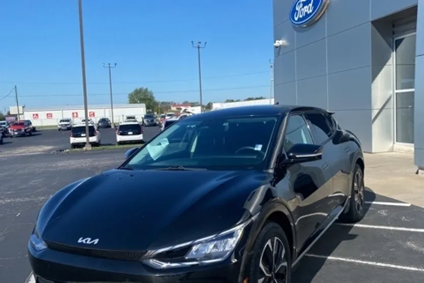 2022 Kia EV6 Wind photo 1