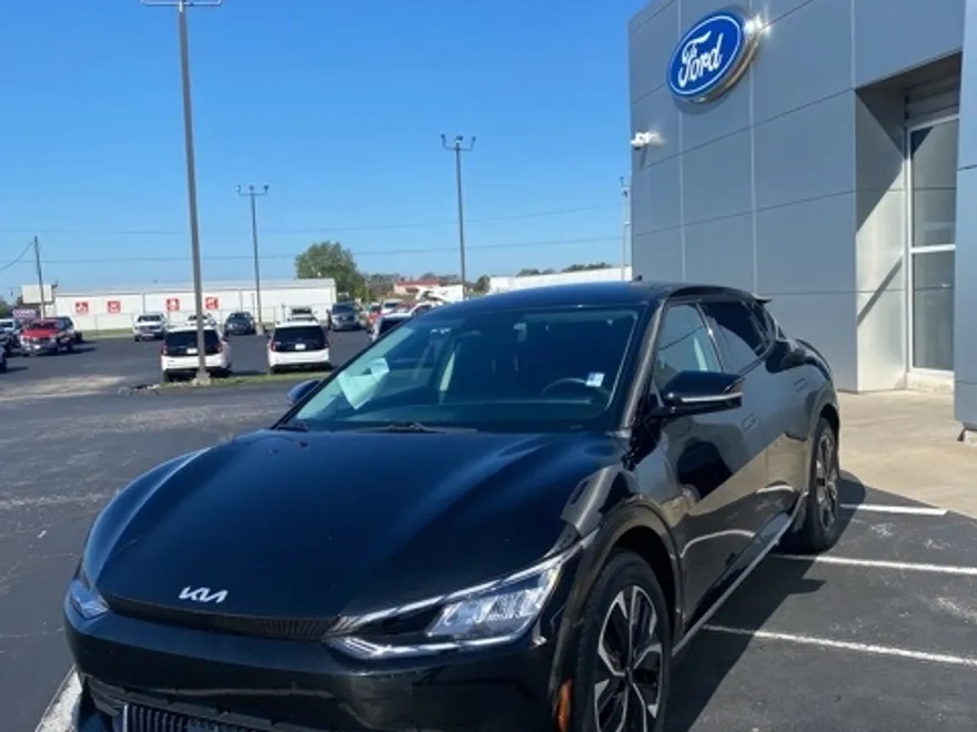 2022 Kia EV6 Wind photo 1