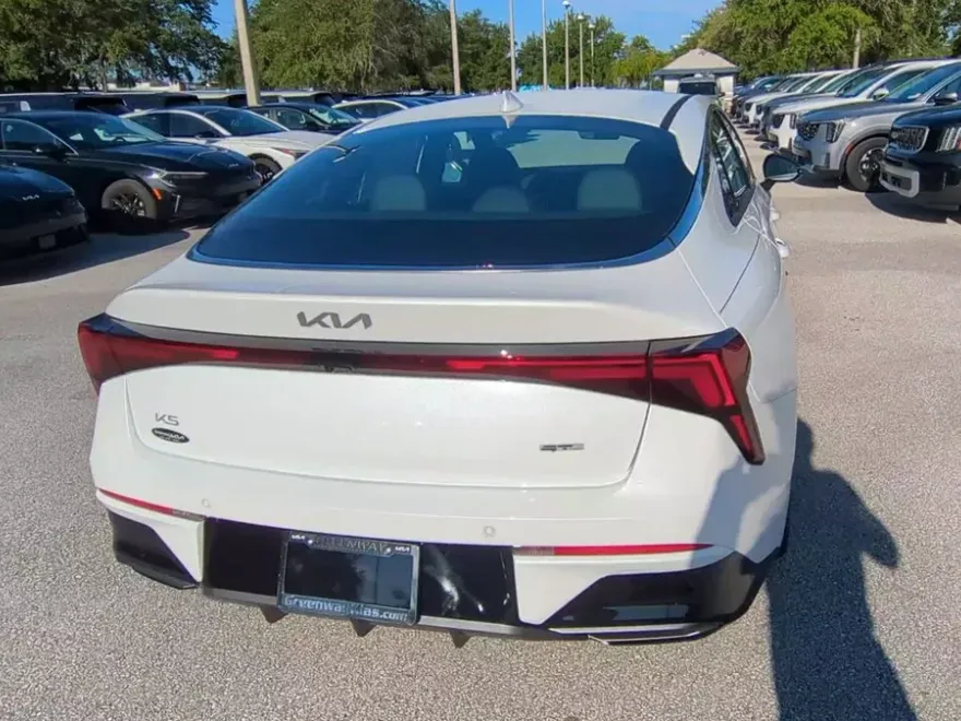 2026 Kia K5 GT-Line photo 1