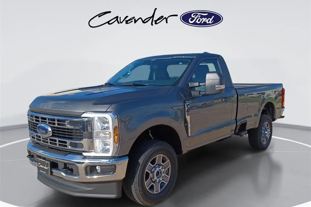 2025 Ford F-350 XLT photo 1