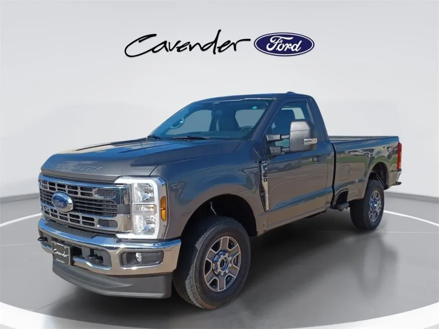 2025 Ford F-350 XLT photo 1