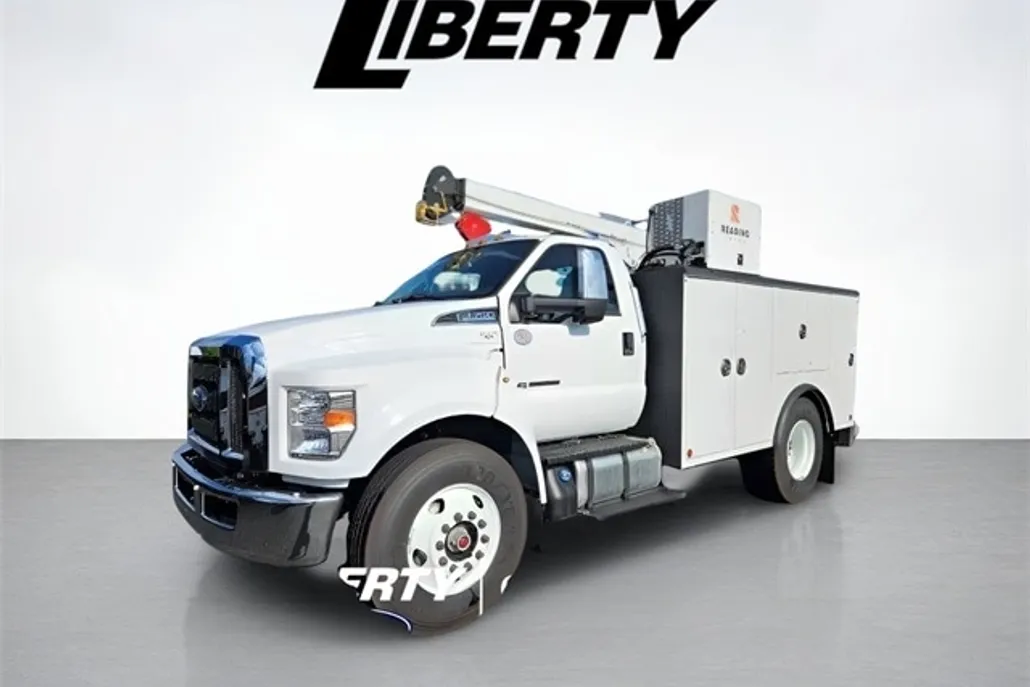 2026 Ford F-750 photo 1