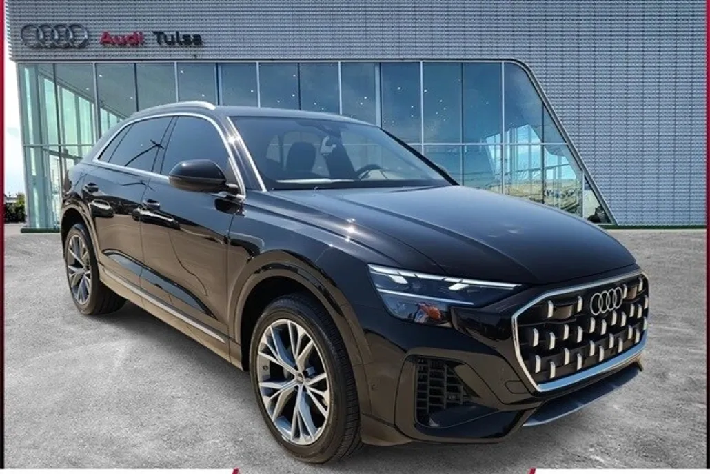 2025 Audi Q8 55 Premium Plus photo 1