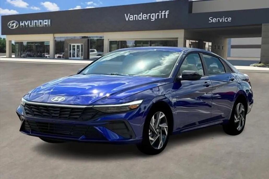 2025 Hyundai Elantra SEL Sport photo 1