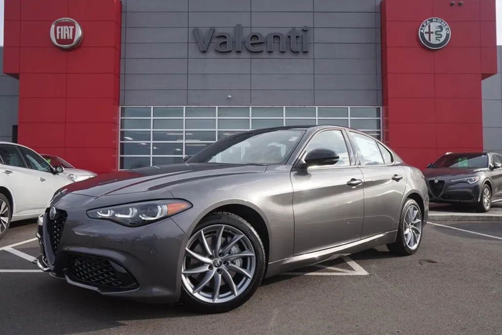 2024 Alfa Romeo Giulia SPRINT photo 1
