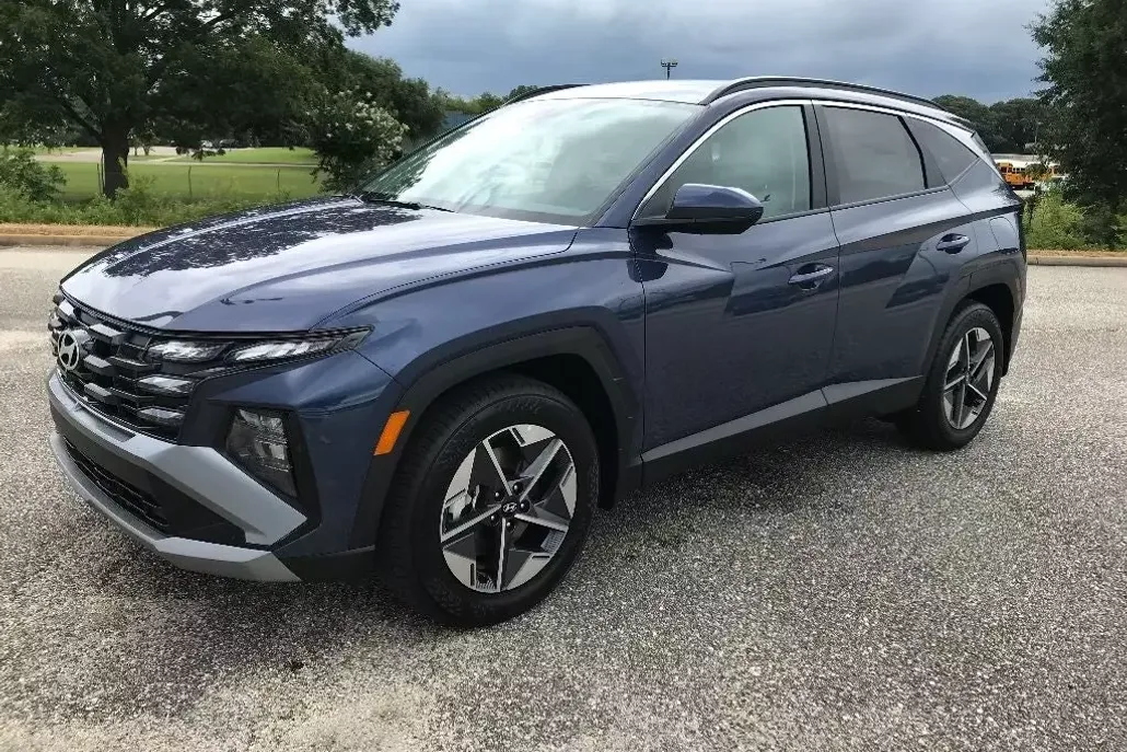 2025 Hyundai Tucson SEL photo 1