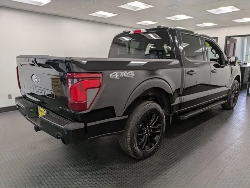 2024 Ford F-150 XLT photo 1