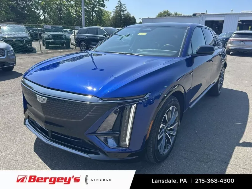 2024 Cadillac Lyriq Sport photo 1