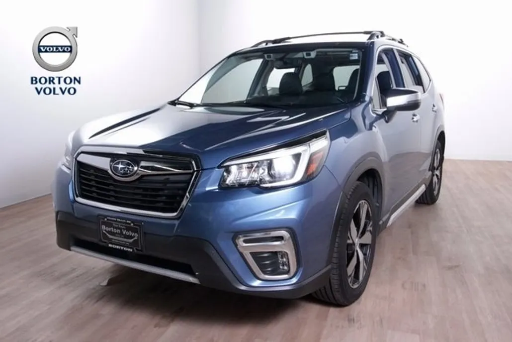 2019 Subaru Forester Touring photo 1