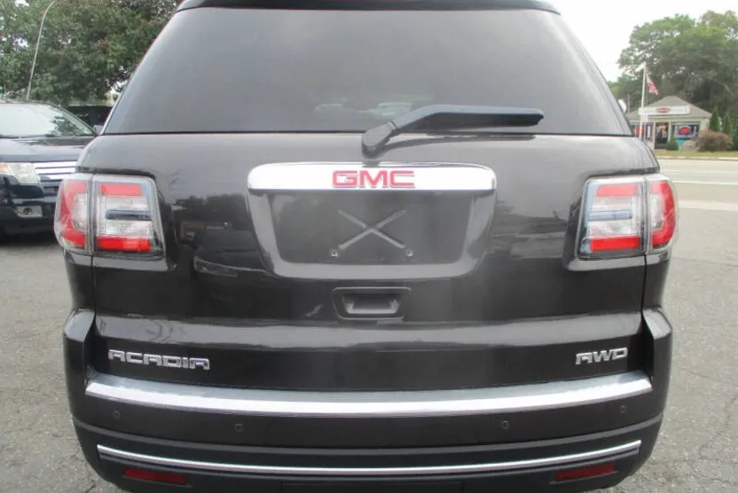 2016 Gmc Acadia SLE photo 1