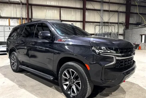 2022 Chevrolet Tahoe Z71 photo 2