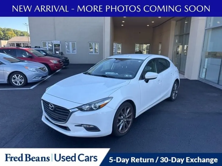 2018 Mazda Mazda3 Touring Hatchback photo 1