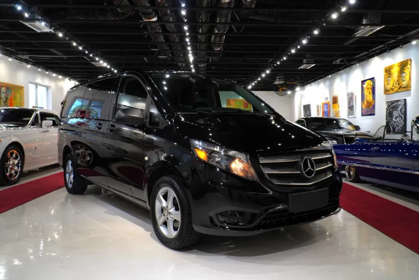 2018 Mercedes Benz Metris Passenger Van photo 1