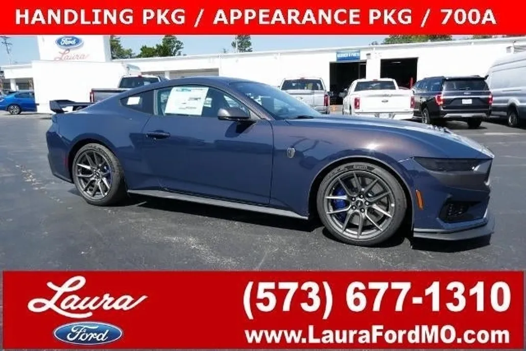 2025 Ford Mustang Dark Horse photo 1