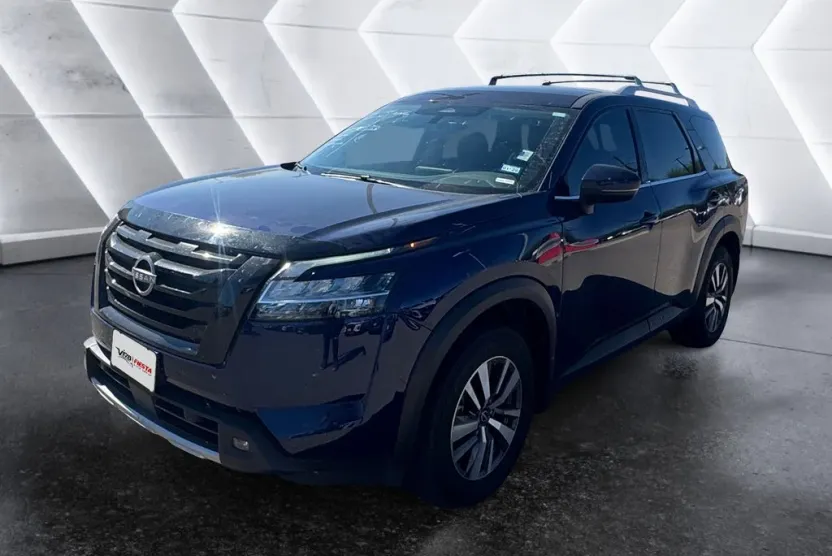 2023 Nissan Pathfinder SL photo 1
