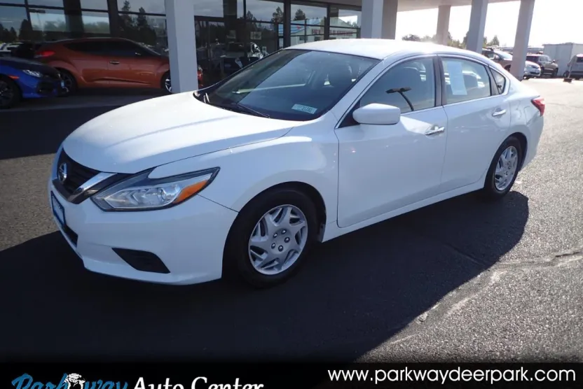 2016 Nissan Altima 2.5 SR photo 1