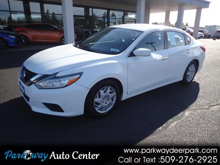 2016 Nissan Altima 2.5 SR photo 1