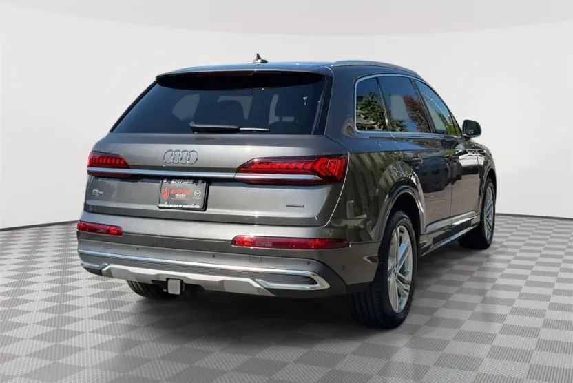 2021 Audi Q7 Premium 45 photo 1