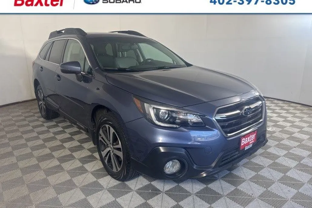 2018 Subaru Outback Limited photo 1