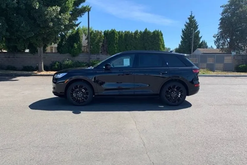 2025 Lincoln Corsair Grand Touring photo 1