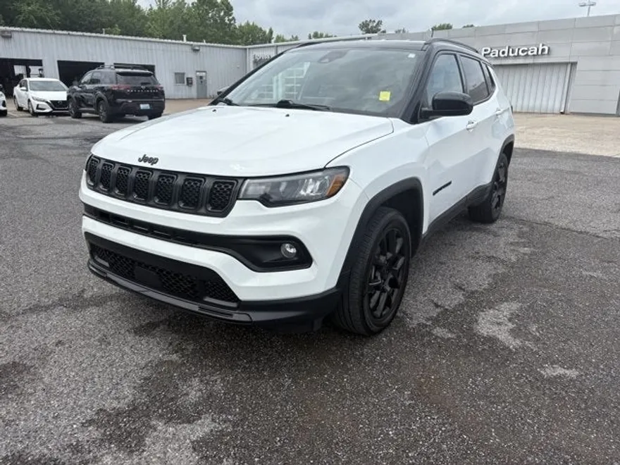 2023 Jeep Compass Altitude photo 1