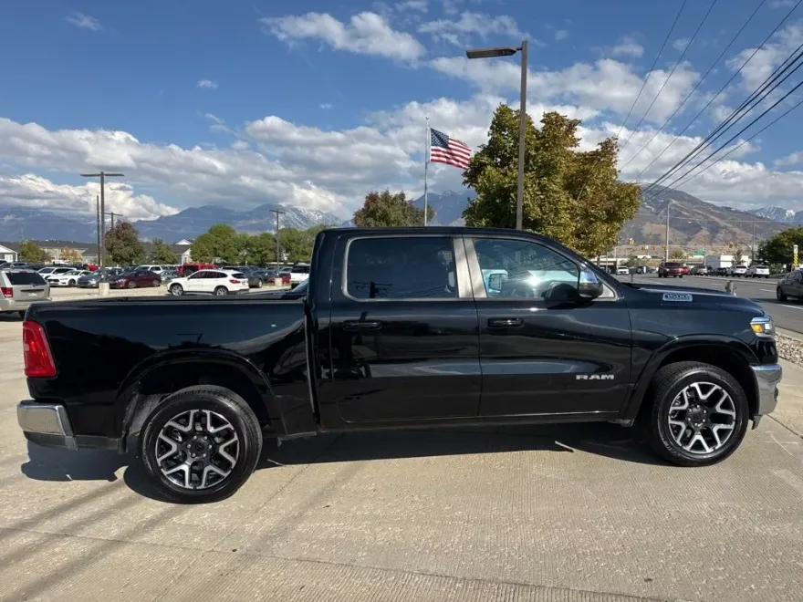 2025 Ram 1500 Laramie photo 1