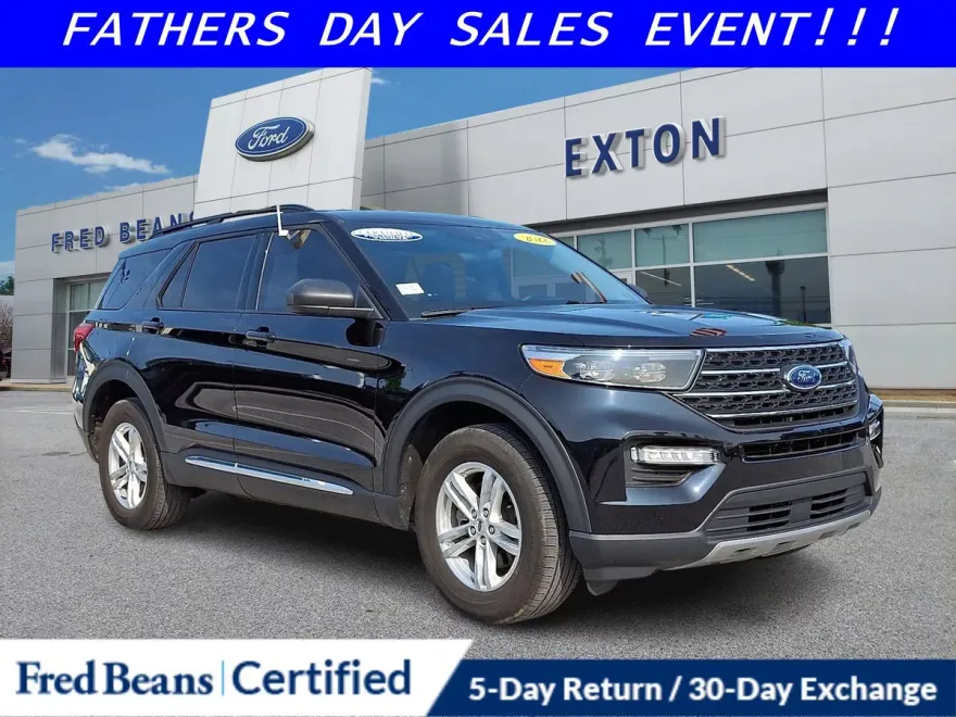 2022 Ford Explorer XLT photo 1