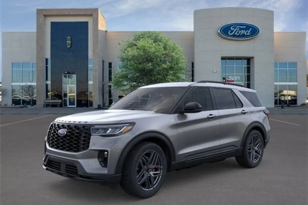 2025 Ford Explorer ST-Line photo 1