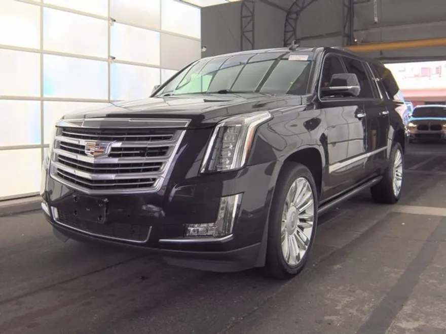 2018 Cadillac Escalade ESV Platinum photo 1