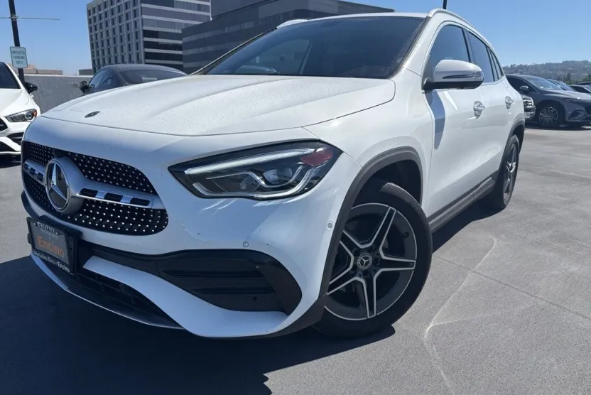 2021 Mercedes Benz GLA 250 photo 1