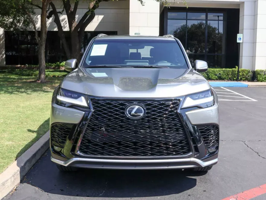 2023 Lexus LX 600 F SPORT photo 1