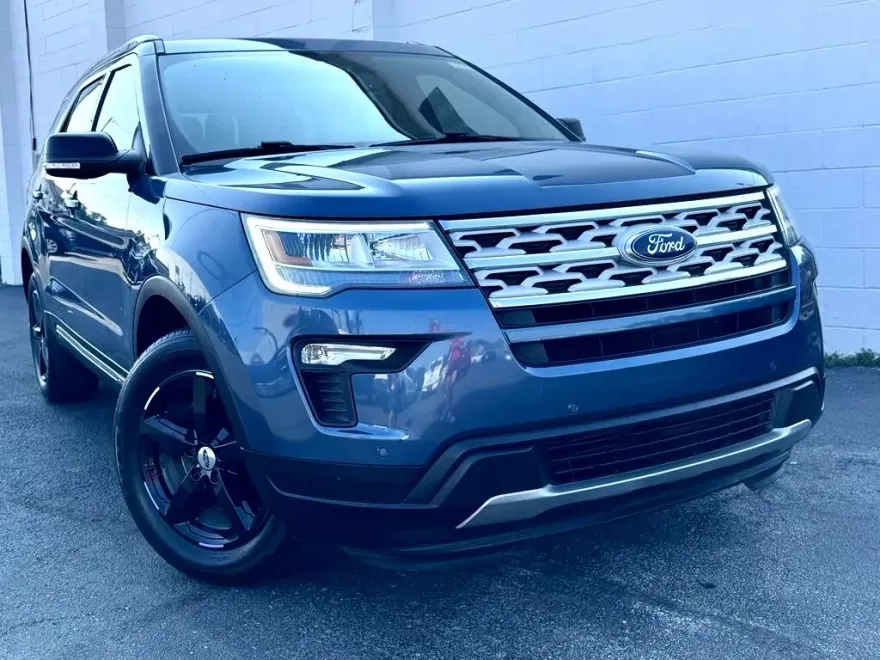 2018 Ford Explorer XLT photo 1