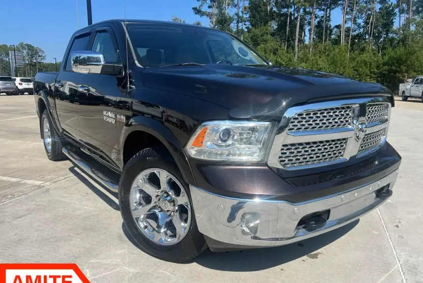 2017 Ram 1500 Laramie photo 1
