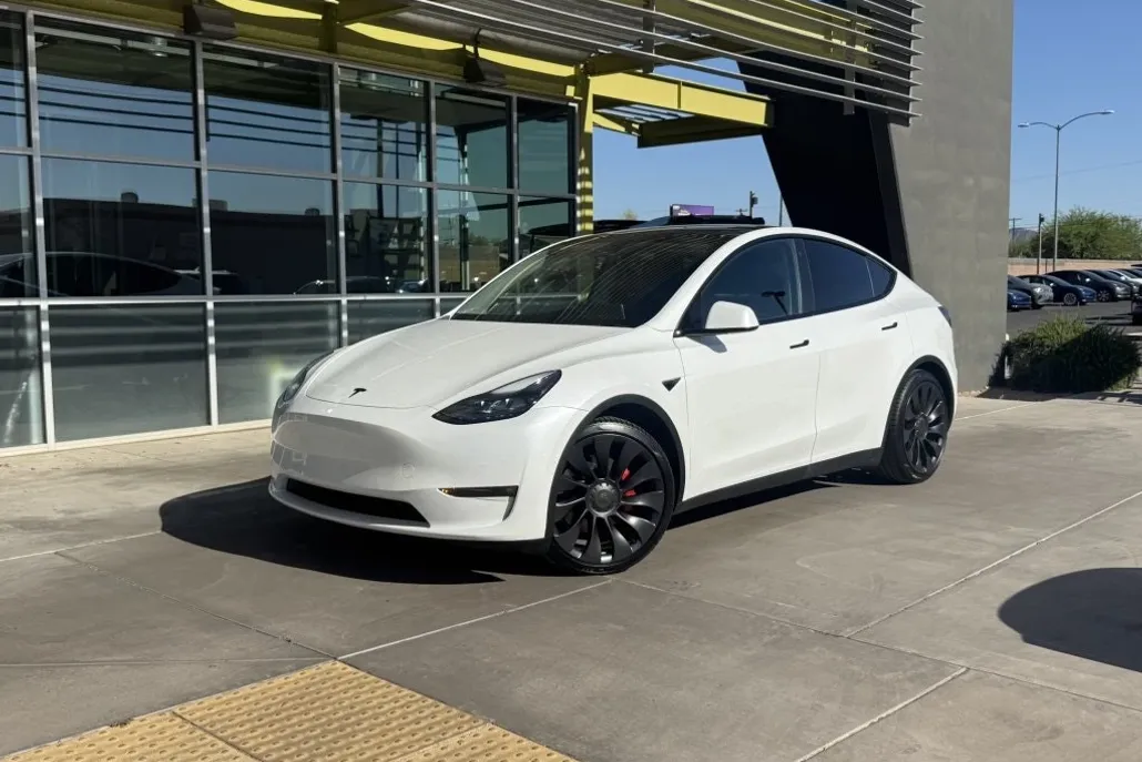 2021 Tesla Model Y Performance photo 1