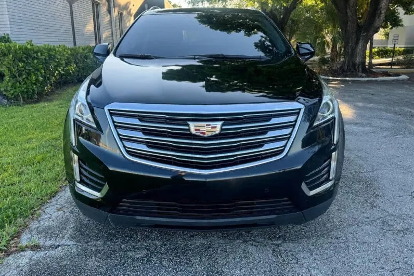 2018 Cadillac XT5 Luxury photo 1