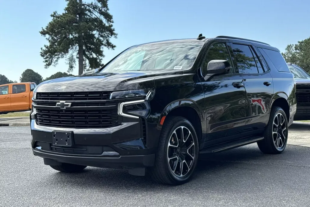2023 Chevrolet Tahoe RST photo 1