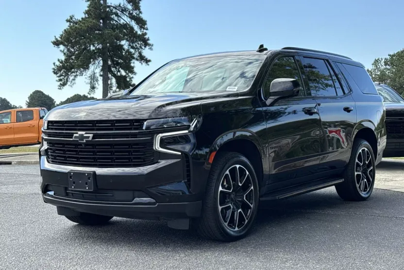 2023 Chevrolet Tahoe RST photo 1