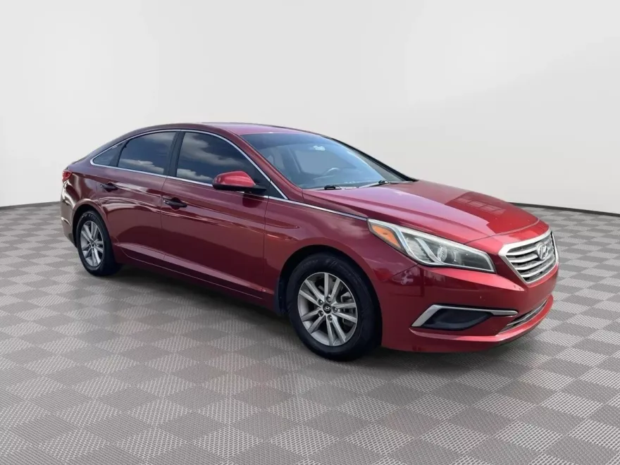 2016 Hyundai Sonata SE photo 1
