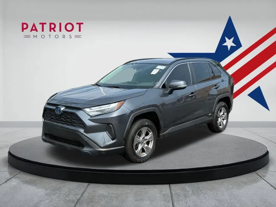 2022 Toyota RAV4 Hybrid XLE photo 1