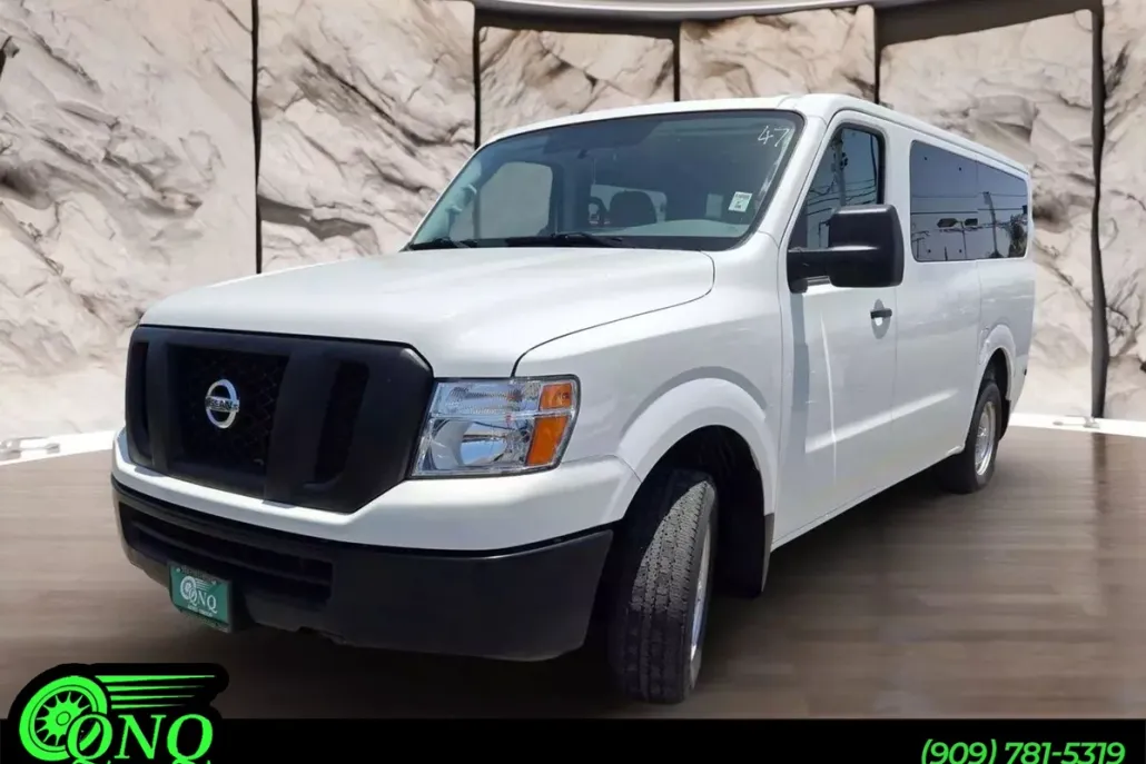 2020 Nissan NV3500 S photo 1