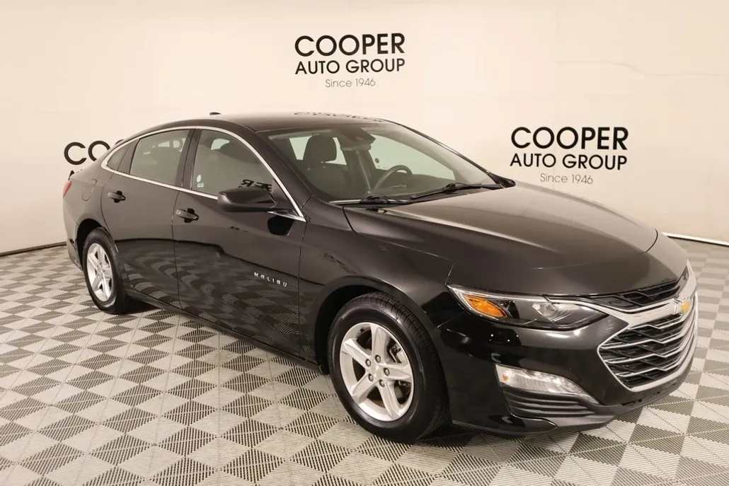 2023 Chevrolet Malibu 1LT photo 1