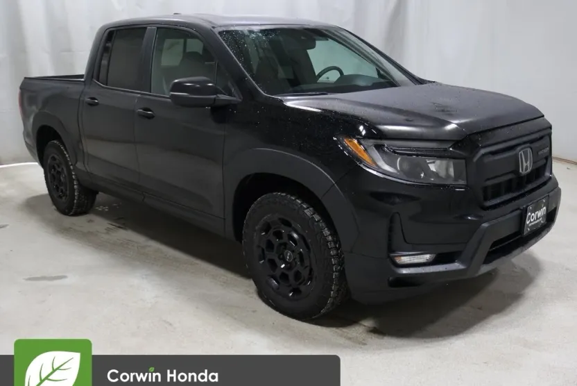 2025 Honda Ridgeline TrailSport photo 1
