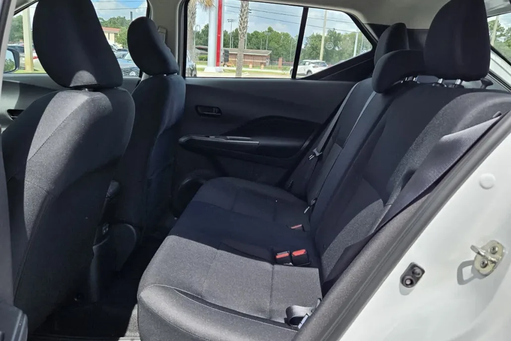 2025 Nissan Kicks Play S photo 1