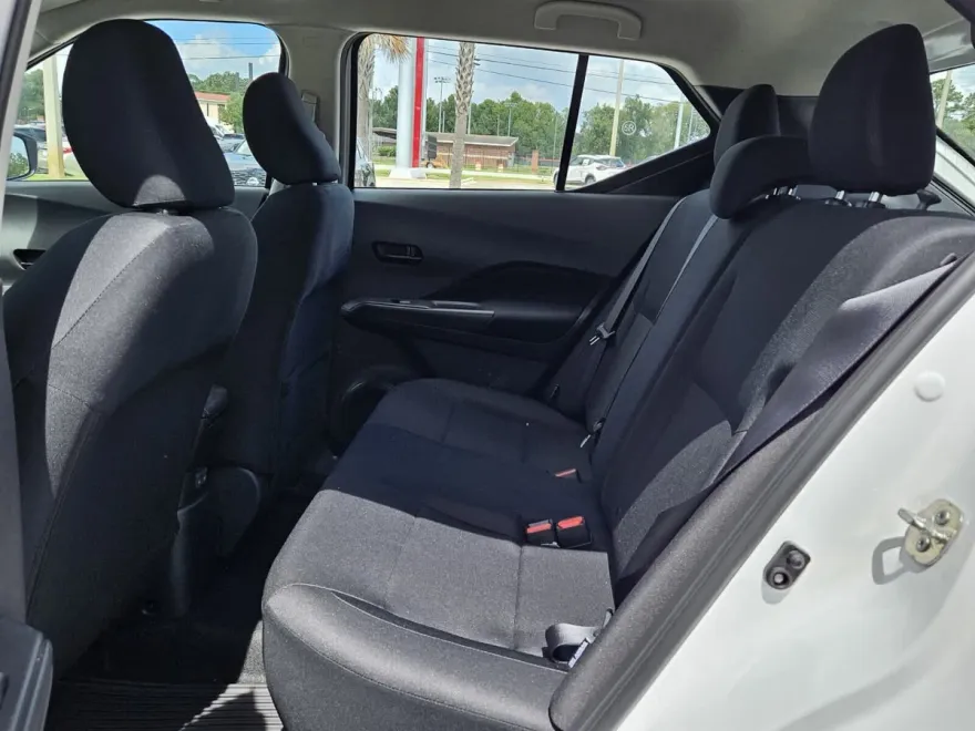 2025 Nissan Kicks Play S photo 1