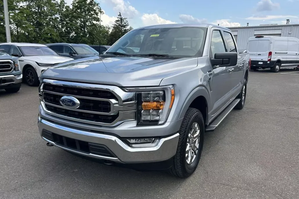 2023 Ford F-150 XLT photo 1