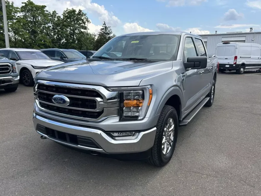 2023 Ford F-150 XLT photo 1