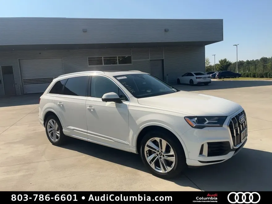 2023 Audi Q7 55 Premium Plus photo 1