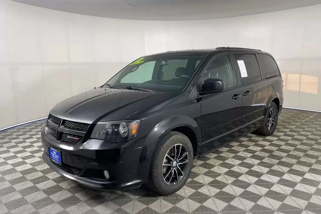 2017 Dodge Grand Caravan GT photo 1