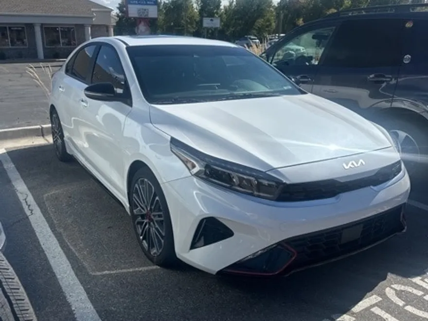 2023 Kia Forte GT photo 1