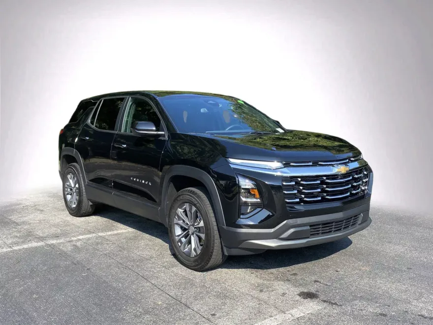 2025 Chevrolet Equinox LT photo 1